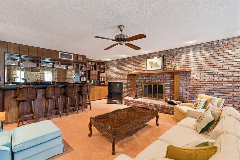 29244 Whipporwill Ln, Wesley Chapel, FL 33543