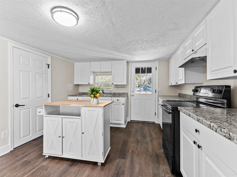 3622 Mohawk Ave, Tampa, FL 33610