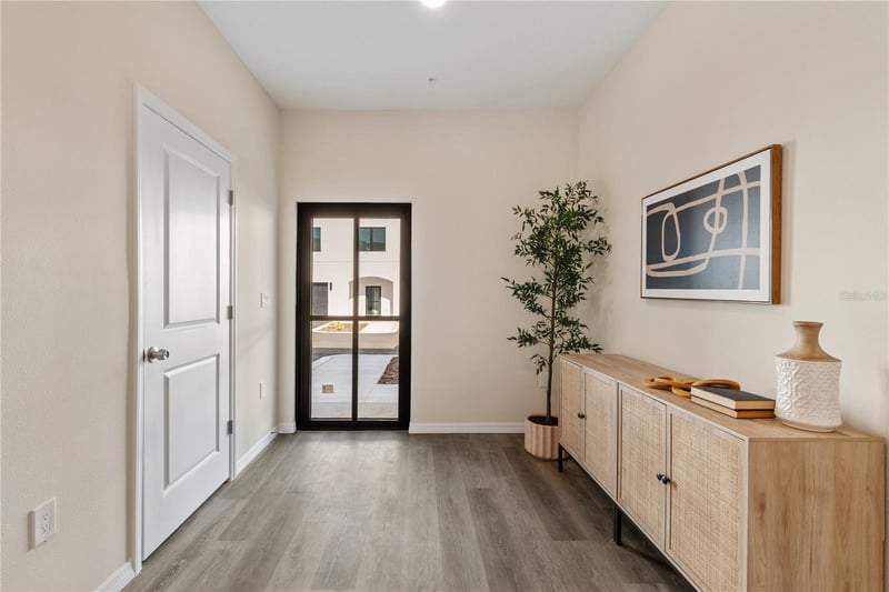 4352 Cambio Gardens Ct, Tampa, FL 33610