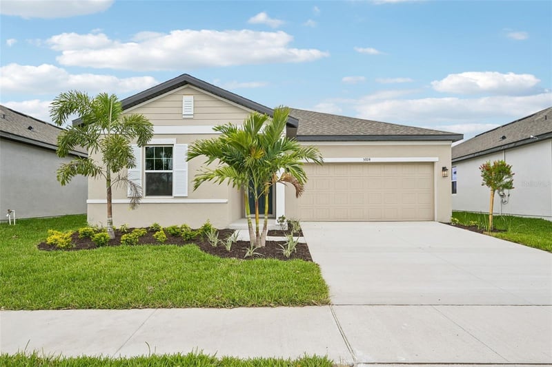5924 Fresh Flora Dr, Wimauma, FL 33598