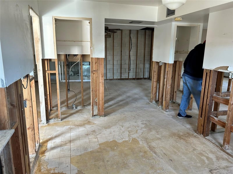 1609 Council Dr, Sun City Center, FL 33573