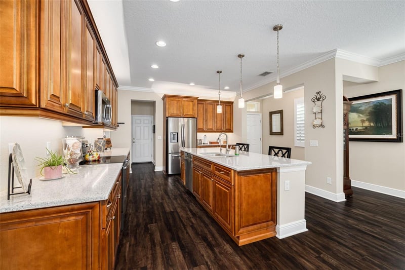 11418 Crowned Sparrow Ln, Tampa, FL 33626