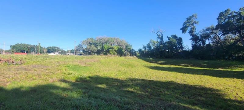 2902 Kingsway Rd, Seffner, FL 33584