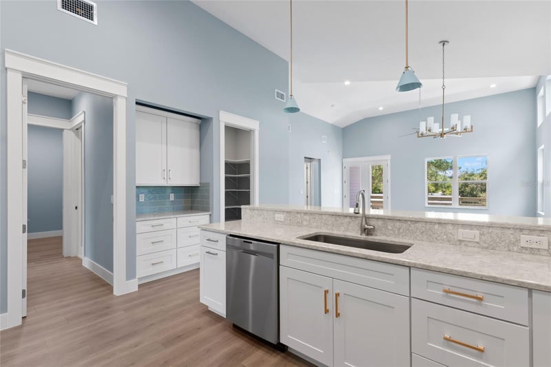 1215 Orange Ave, Dunedin, FL 34698