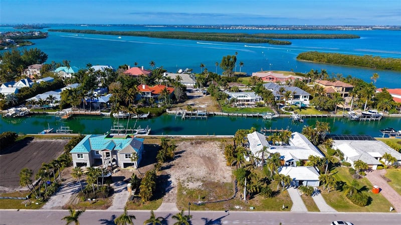721 Emerald Harbor Dr, Longboat Key, FL 34228