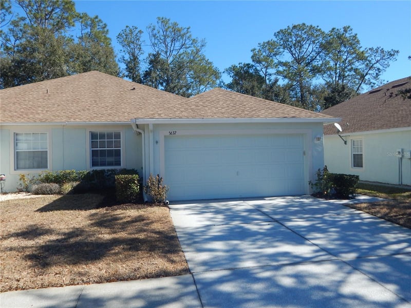 5632 Autumn Shire Dr, Zephyrhills, FL 33541