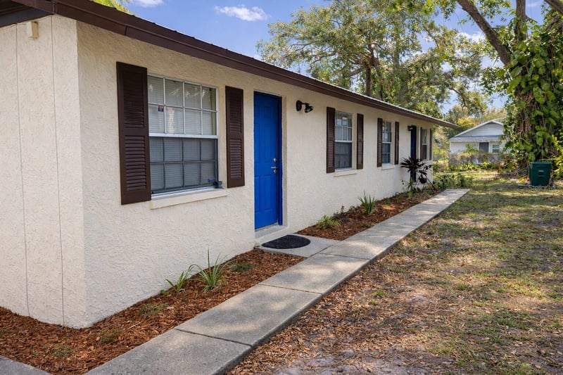 8005 13th St, Tampa, FL 33604