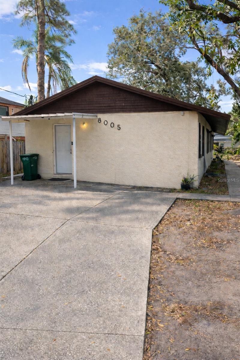 8005 13th St, Tampa, FL 33604