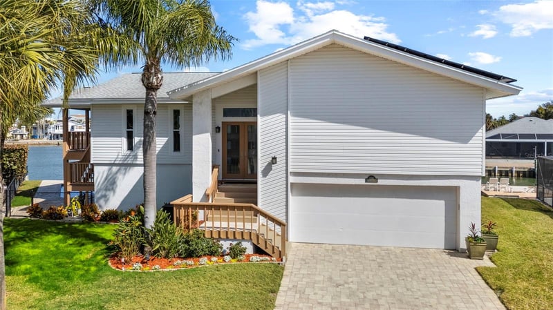 2299 Lagoon Dr, Dunedin, FL 34698