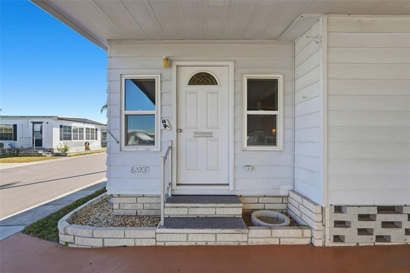 82209 F St #209, Pinellas Park, FL 33781