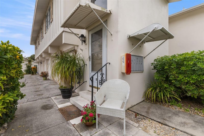 3275 37th Way #D, St Petersburg, FL 33711