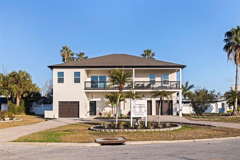 605 115th Ave, Treasure Island, FL 33706