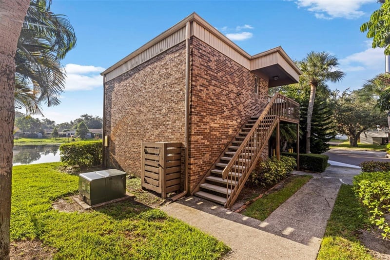 10423 Carrollbrook Cir #203, Tampa, FL 33618