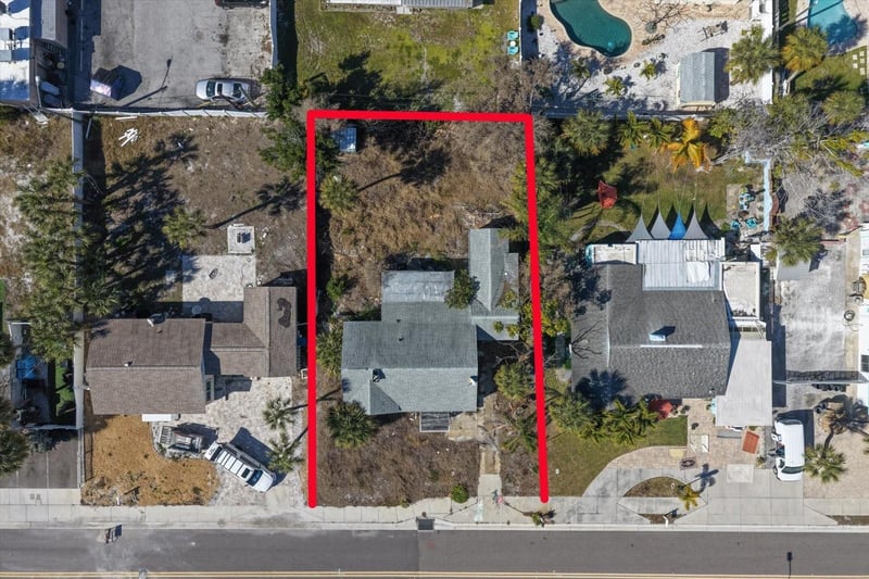 429 70th Ave, St Pete Beach, FL 33706