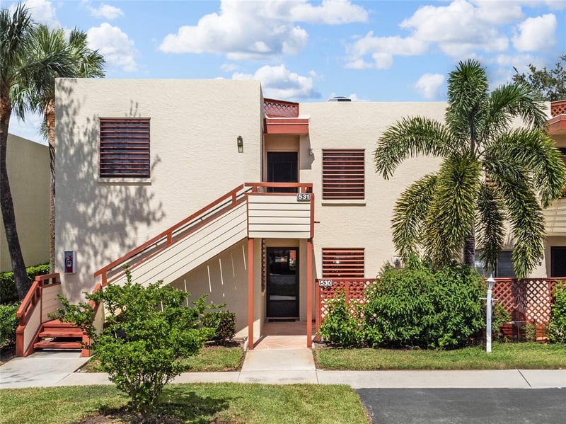 530 Spring Lakes Blvd, Bradenton, FL 34210