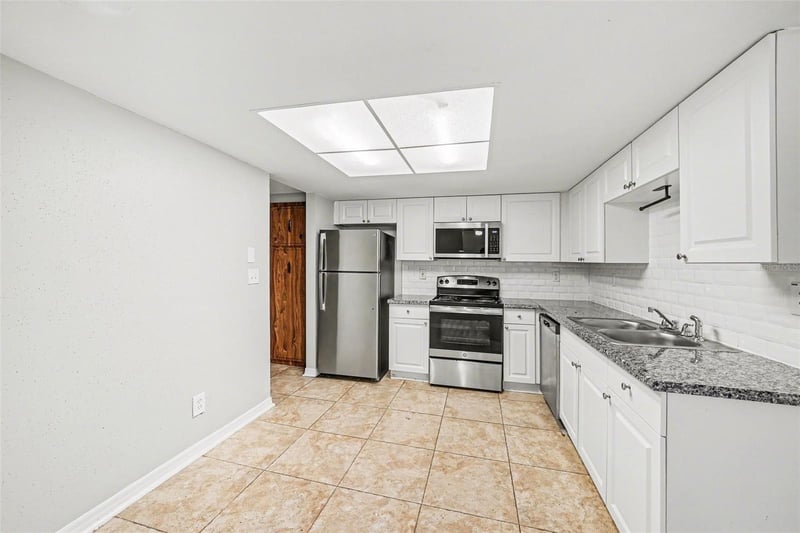 7321 Rosarian Dr, Port Richey, FL 34668