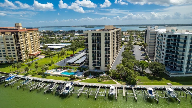 690 Island Way #1005, Clearwater Beach, FL 33767