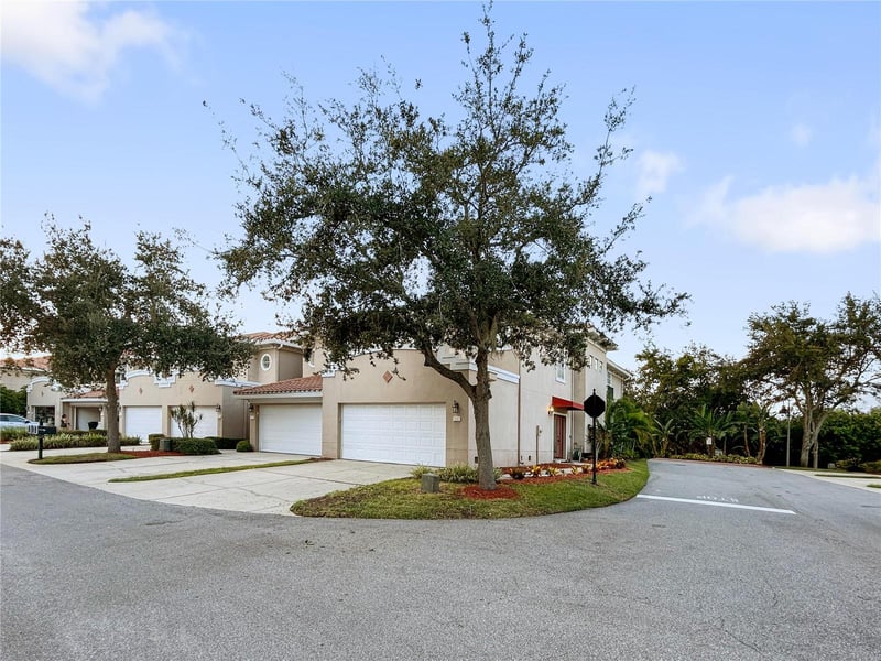 254 Valencia Cir, St Petersburg, FL 33716
