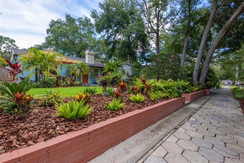 135 17th Ave, St Petersburg, FL 33704
