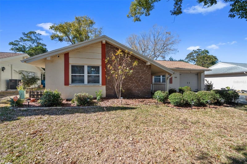 12501 Stagecoach Ln, Hudson, FL 34667