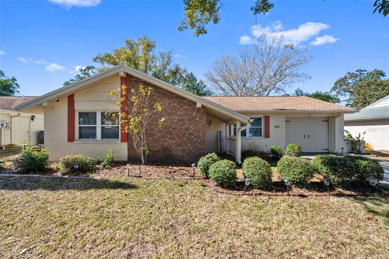 12501 Stagecoach Ln, Hudson, FL 34667