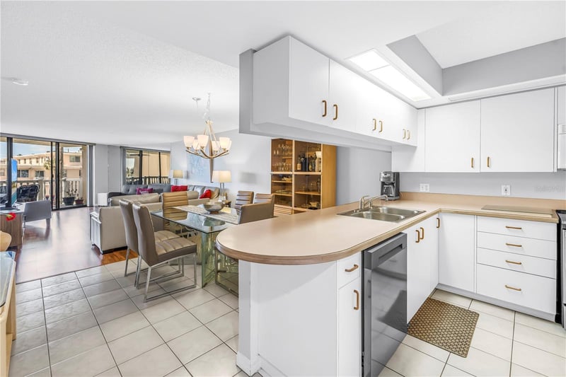 6650 Sunset Way #105, St Pete Beach, FL 33706