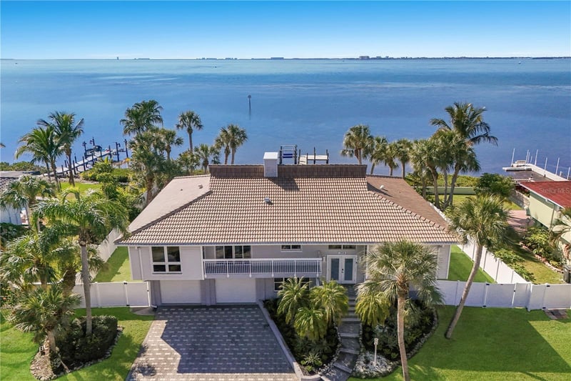 3908 Bayside Dr, Bradenton, FL 34210