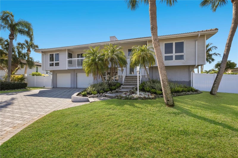 3908 Bayside Dr, Bradenton, FL 34210