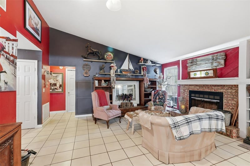 17603 Cranbrook Dr, Lutz, FL 33549