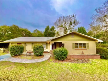 17221 77th Ln, Hawthorne, FL 32640