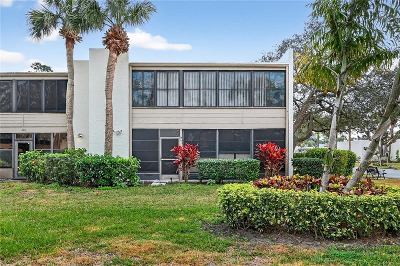 521 Lakeside Dr #521, Bradenton, FL 34210