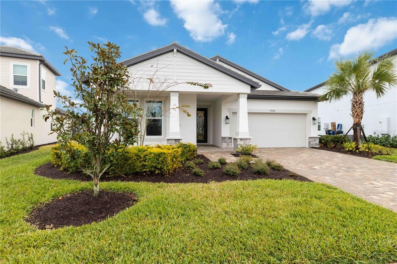 17408 Savory Mist Cir, Lakewood Ranch, FL 34211