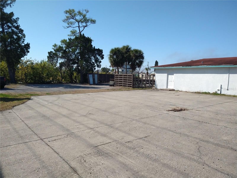 13923 Old Dixie Hw, Hudson, FL 34667
