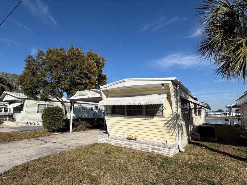 5121 9th St, Bradenton, FL 34207