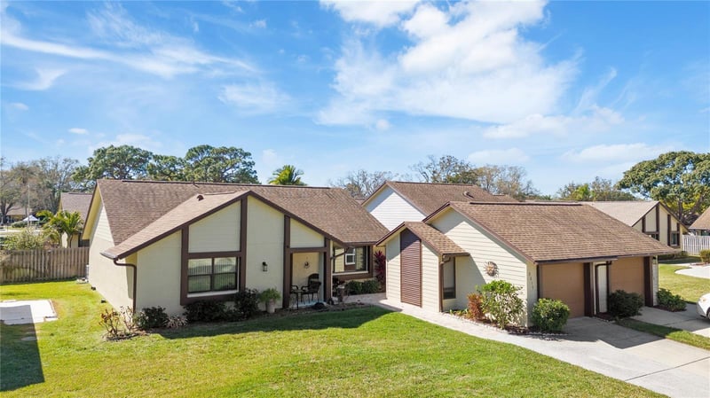 2217 Sequoia Dr, Clearwater, FL 33763