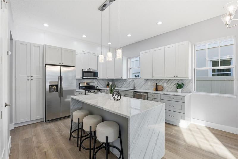 3267 Emerson Ave, St Petersburg, FL 33712