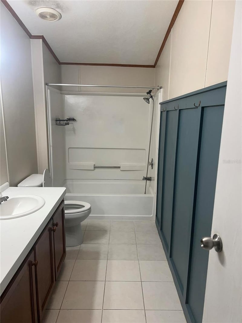 4435 Tevalo Dr, Valrico, FL 33596
