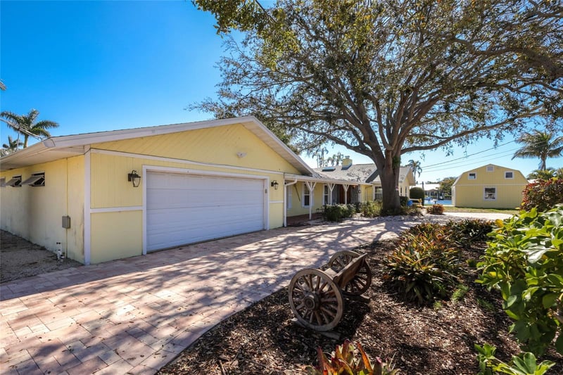 6703 9th Ave, Bradenton, FL 34209