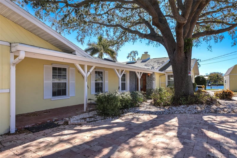 6703 9th Ave, Bradenton, FL 34209