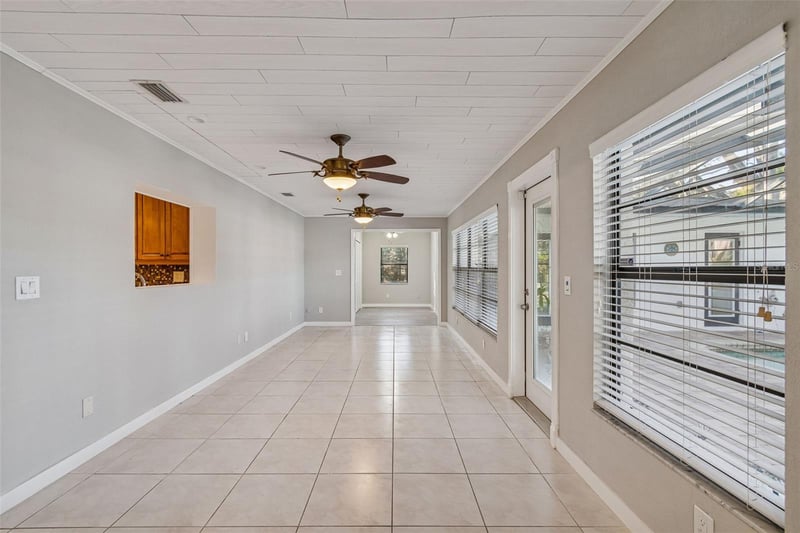 4633 Longfellow Ave, Tampa, FL 33629