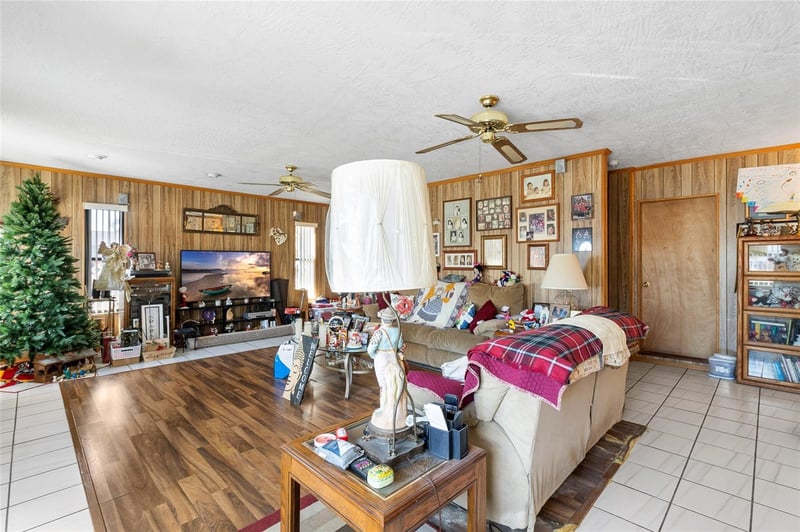 3900 70th St, St Petersburg, FL 33709