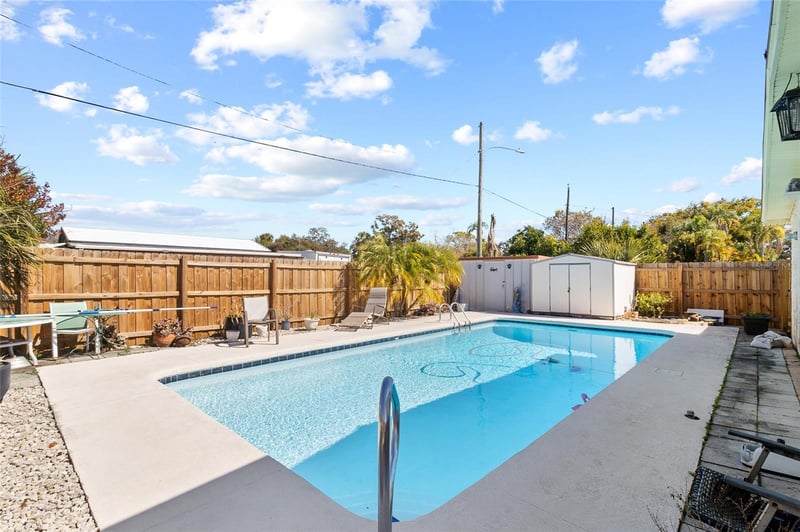 3900 70th St, St Petersburg, FL 33709