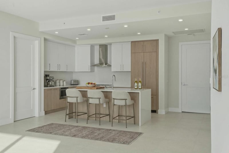275 1st Ave #3908, St Petersburg, FL 33701
