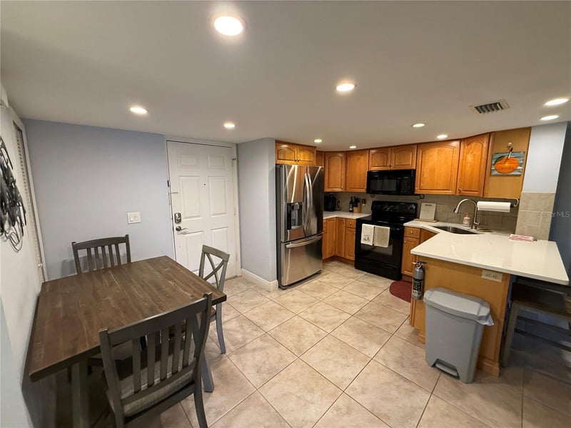950 Broadway #107, Dunedin, FL 34698