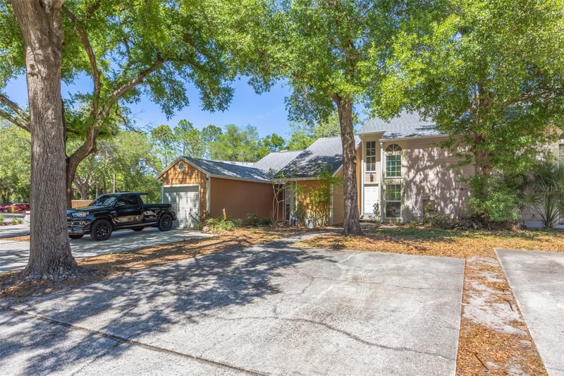 9465 Forest Hills Cir, Tampa, FL 33612