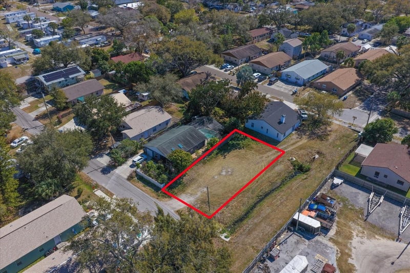 Braginton St, Largo, FL 33756