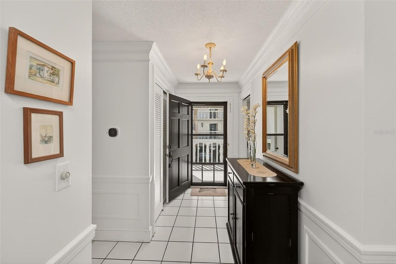 139 Bluff View Dr #107, Belleair Bluffs, FL 33770