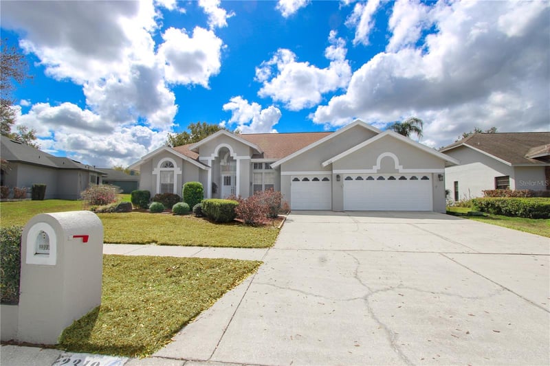 2319 Sunview Ave, Valrico, FL 33596