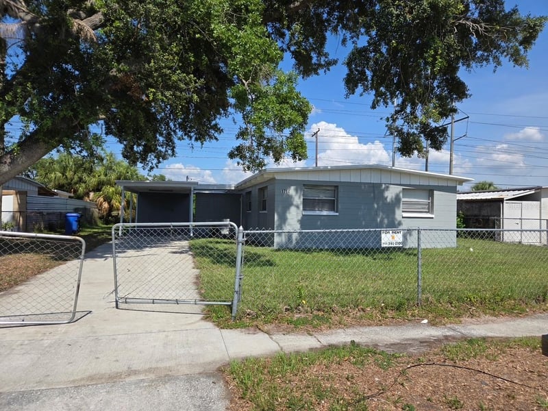 1714 Windsor Way, Tampa, FL 33619