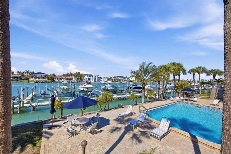 534 Pinellas Bayway #101, St Petersburg, FL 33715